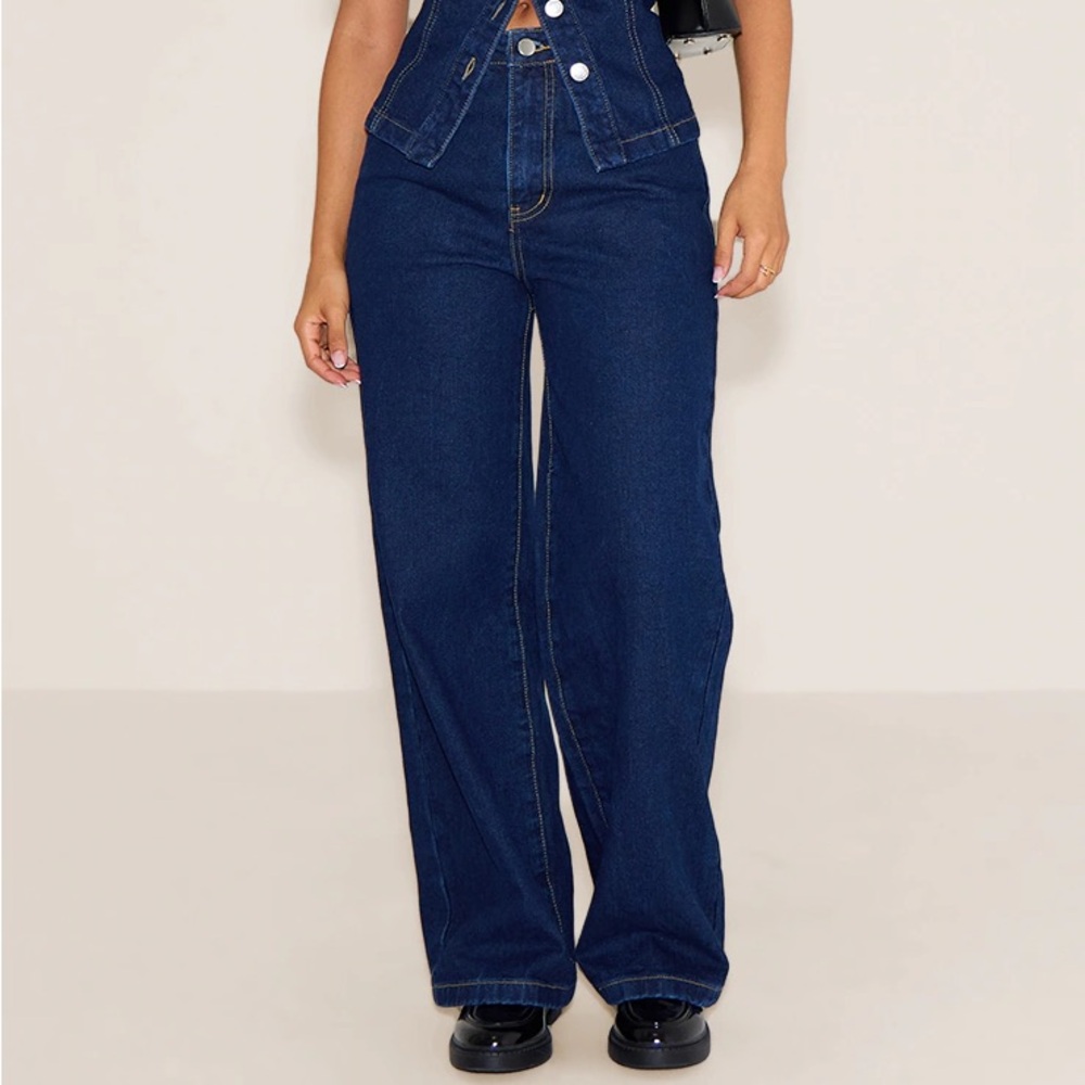 Prettylittlething Petite Indigo Blue Wash Straight Leg Mid Rise Jeans
